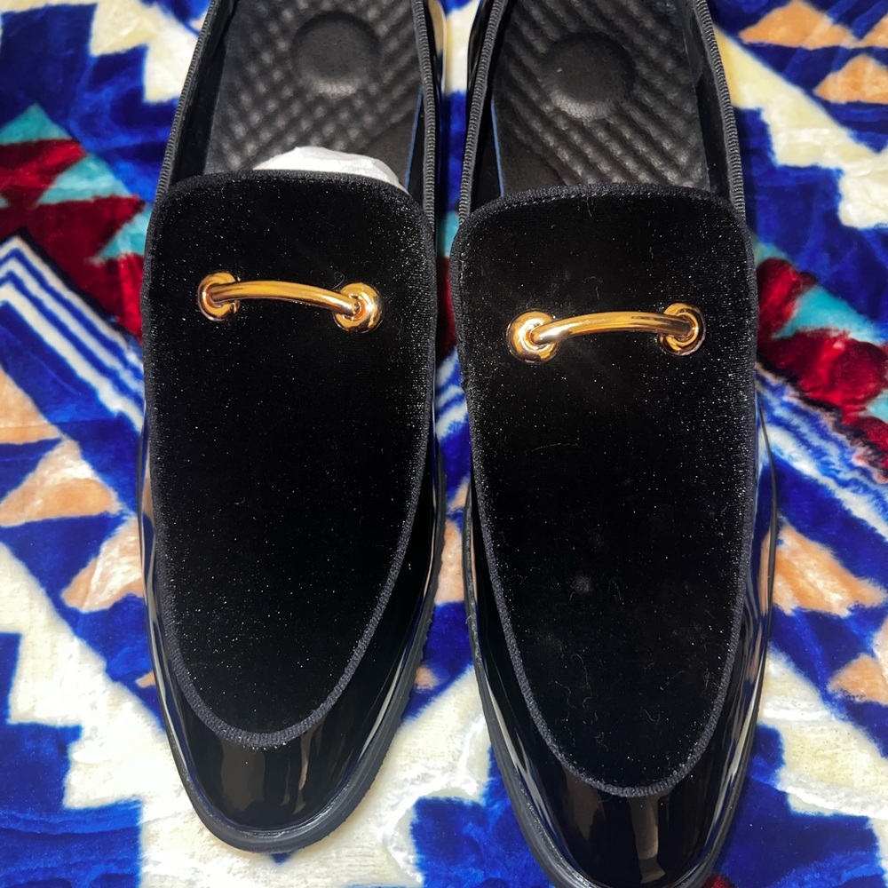 Dress shoes